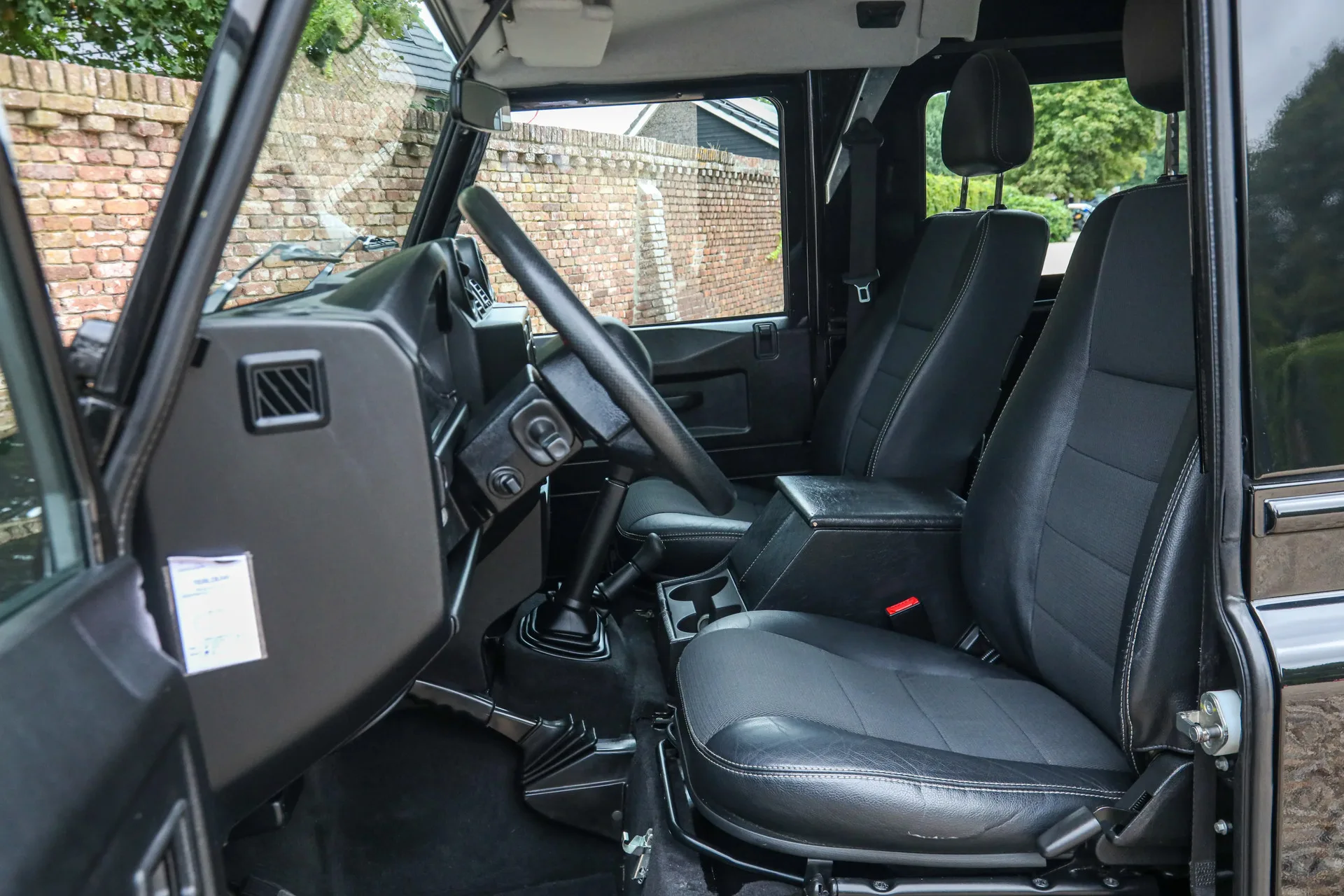 2013 Land Rover Defender 90 Station Wagon, 14/30