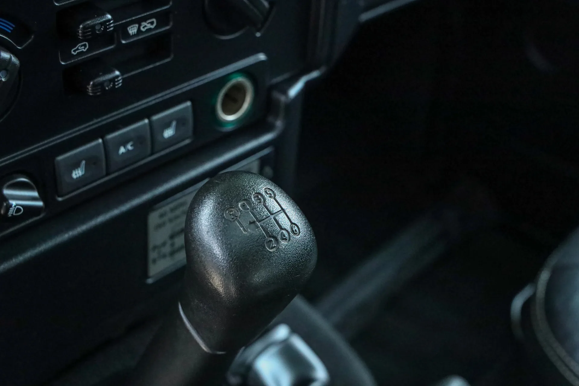 2013 Land Rover Defender 90 Station Wagon, 17/30