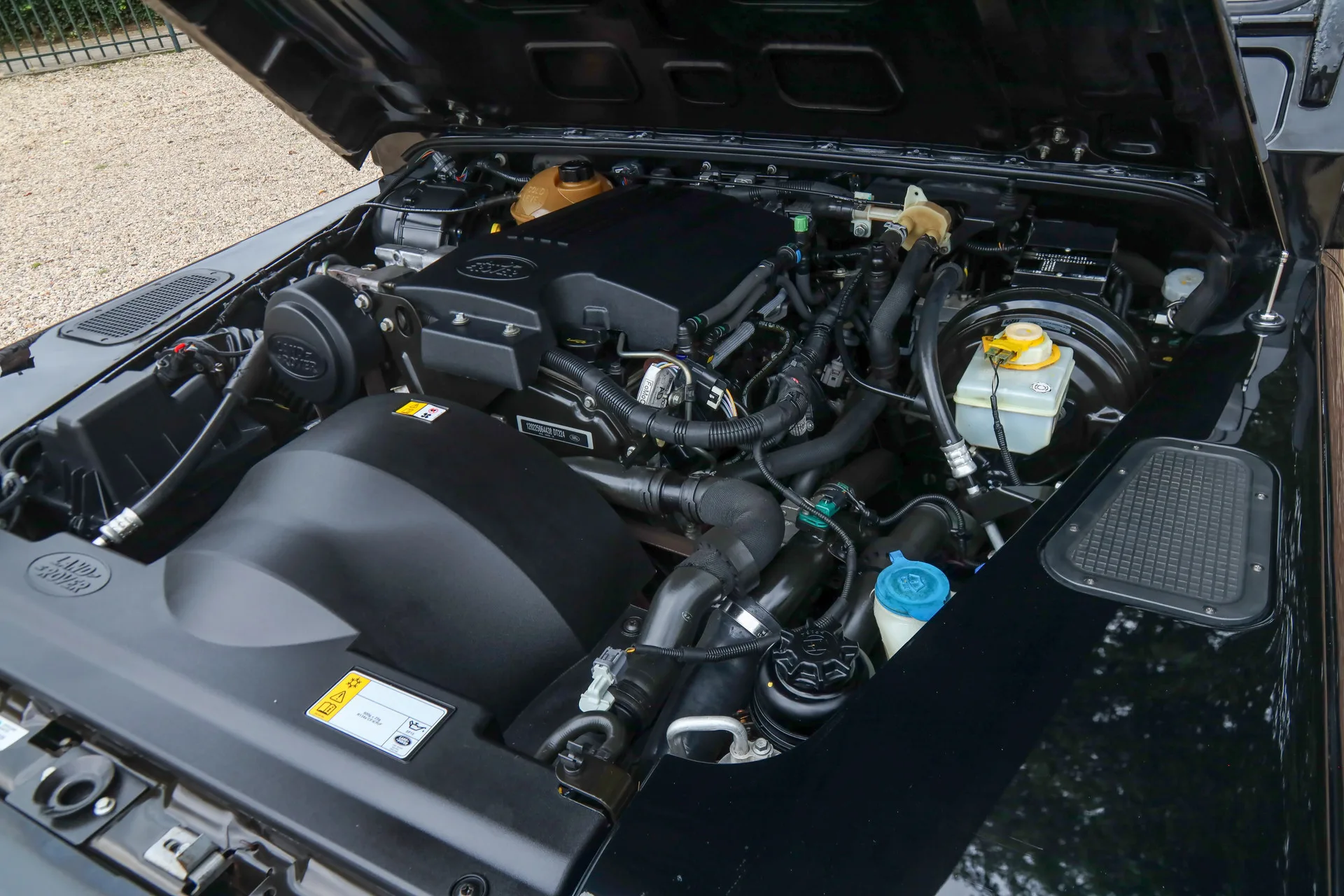 2013 Land Rover Defender 90 Station Wagon, 24/30
