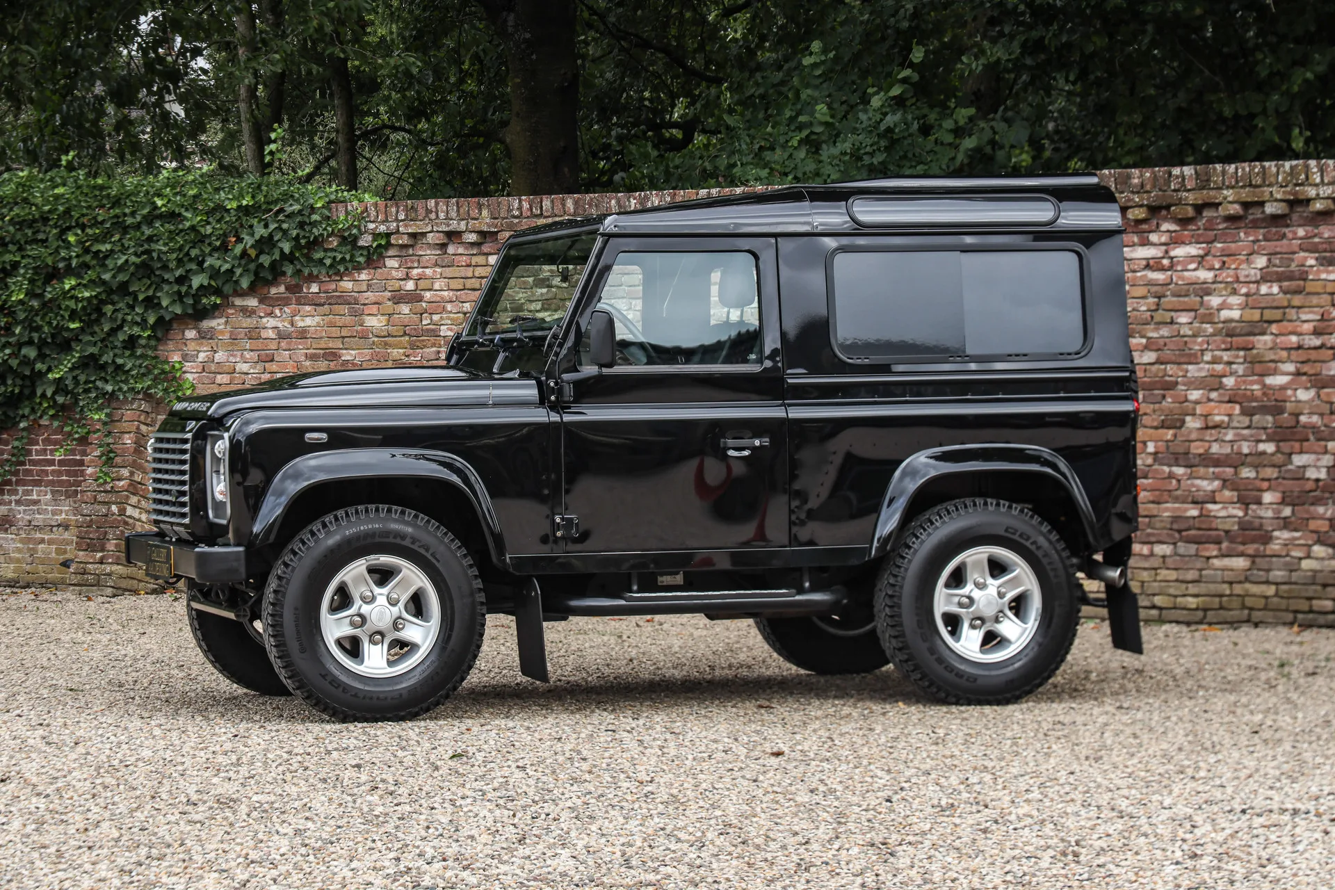 2013 Land Rover Defender 90 Station Wagon, 25/30