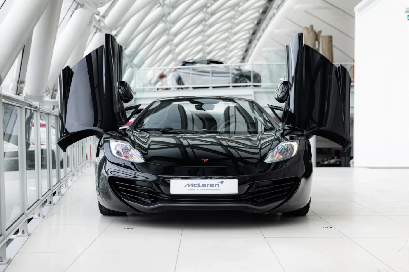 2013 McLaren MP4-12C Spider angeboten von einem offiziellen McLaren und Morgan-Vertragshändler in Utrecht, Niederlande, Foto 6 von 25