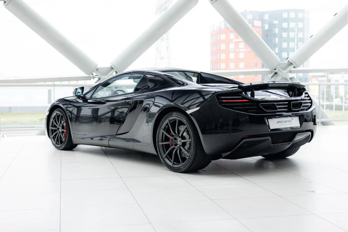 2013 McLaren MP4-12C Spider angeboten von einem offiziellen McLaren und Morgan-Vertragshändler in Utrecht, Niederlande, Foto 10 von 25