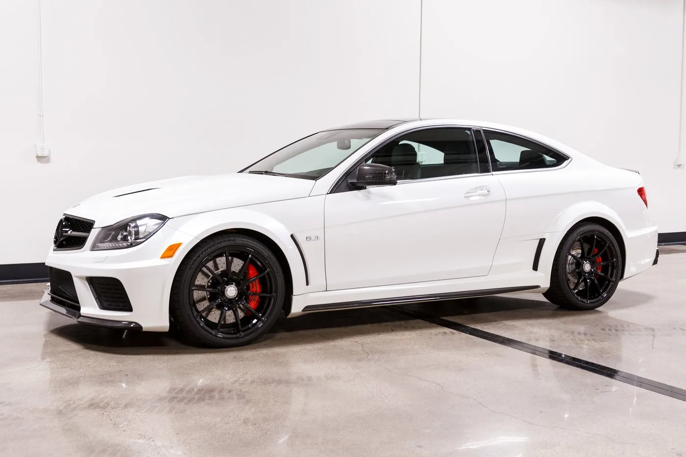 2013 Mercedes-AMG C 63 Black Series vendue par un concessionnaire spécialisé à Costa Mesa, États-Unis, photo 10 sur 15