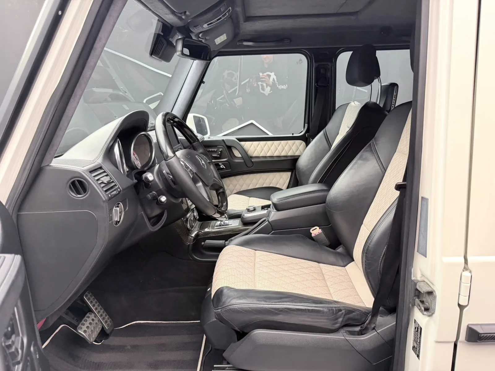 2013 Mercedes-AMG G 65, 11/28