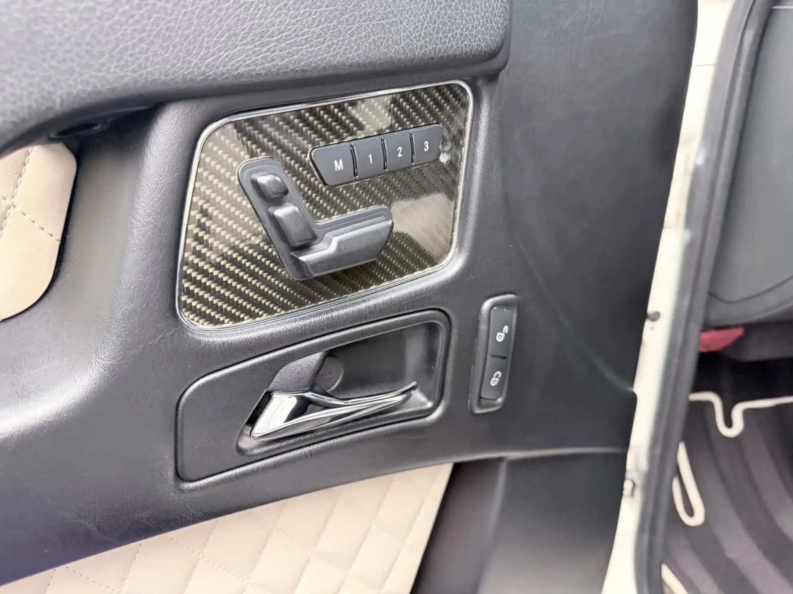 2013 Mercedes-AMG G 65, 22/28