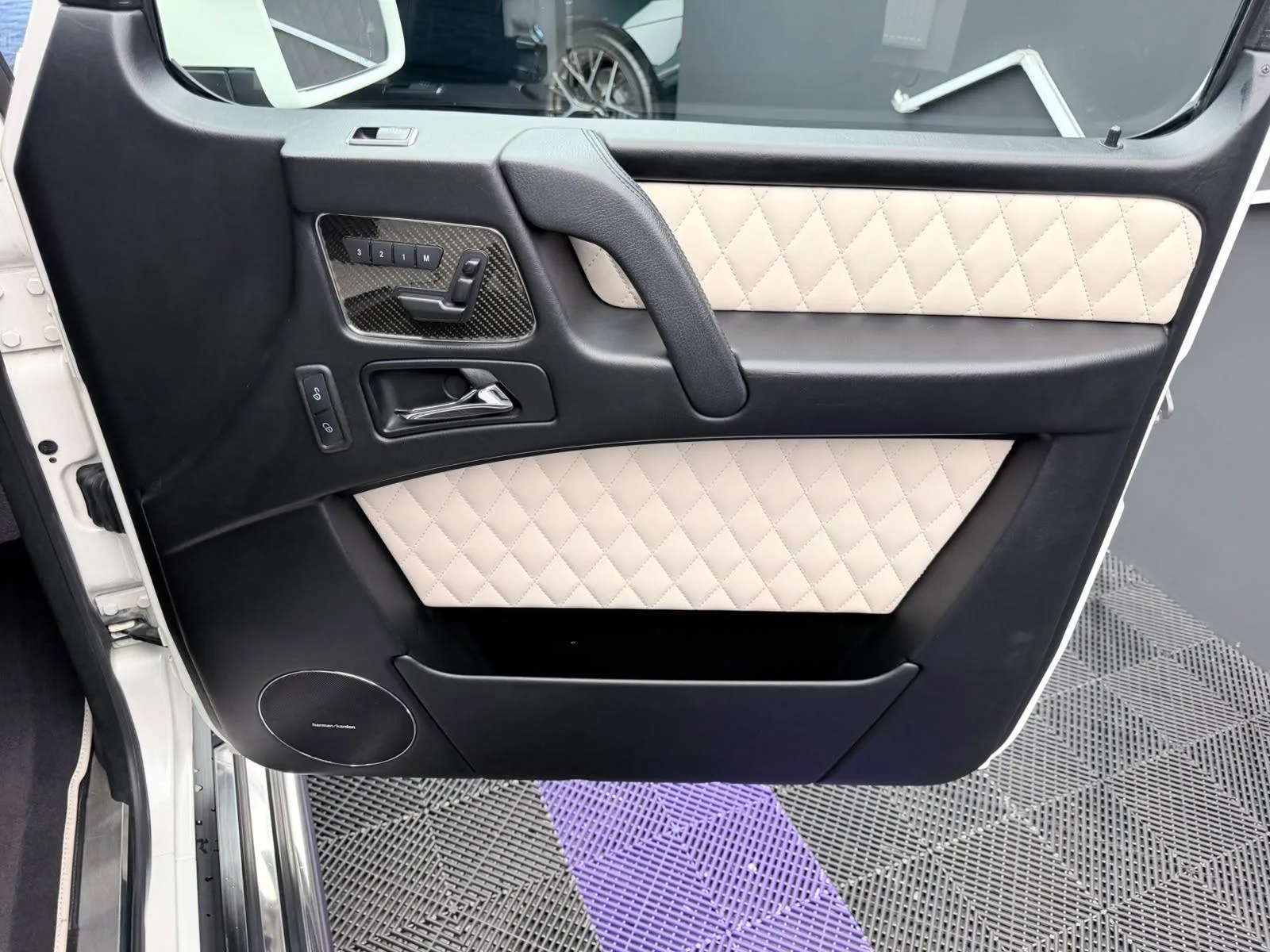 2013 Mercedes-AMG G 65, 24/28