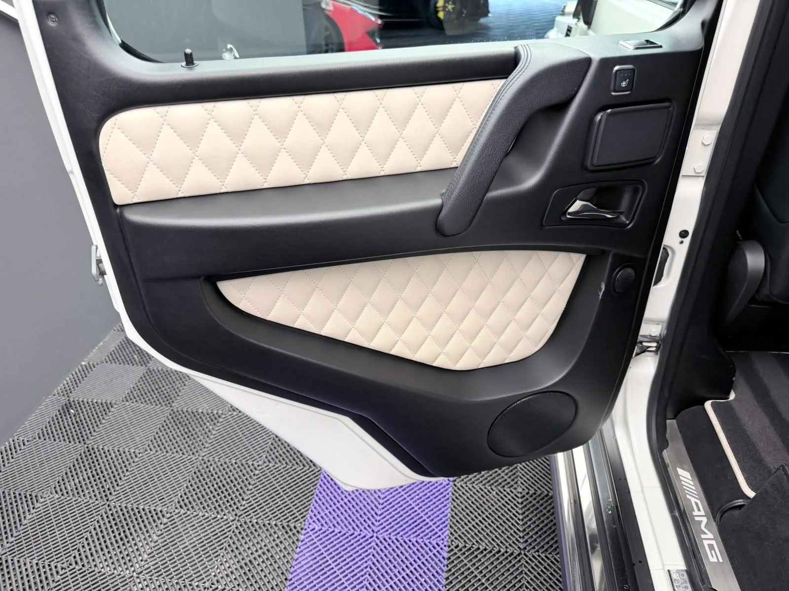 2013 Mercedes-AMG G 65, 25/28