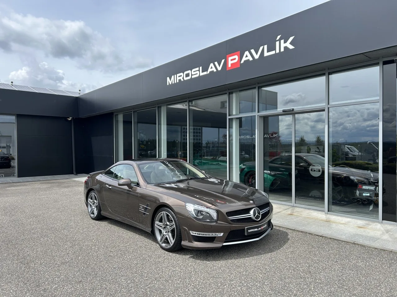 2013 Mercedes-AMG SL 63 Roadster offered by a specialist dealer in Písek, Czechia, main photo