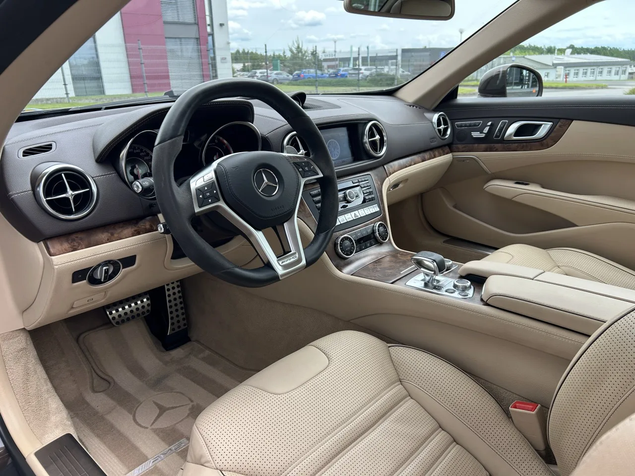 2013 Mercedes-AMG SL 63 Roadster angeboten von einem Fachhändler in Písek, Tschechien, Foto 19 von 42