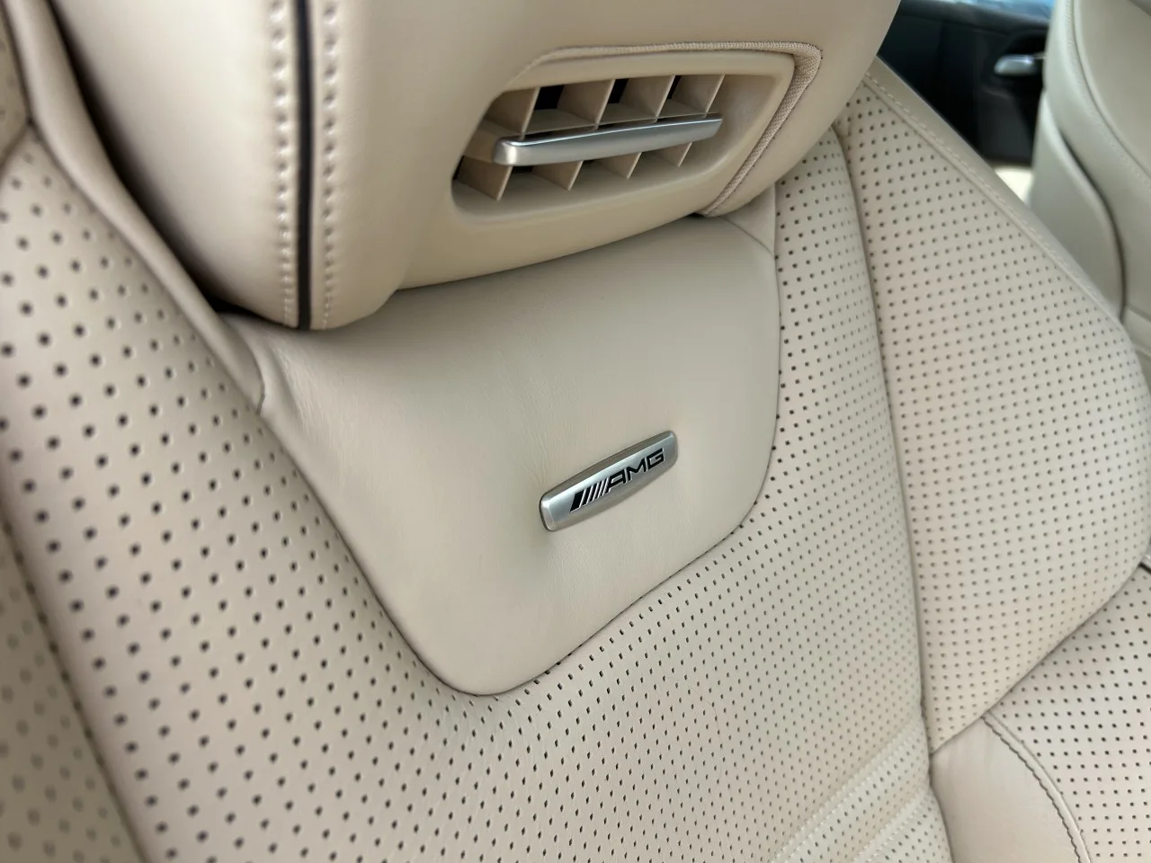2013 Mercedes-AMG SL 63 Roadster angeboten von einem Fachhändler in Písek, Tschechien, Foto 22 von 42