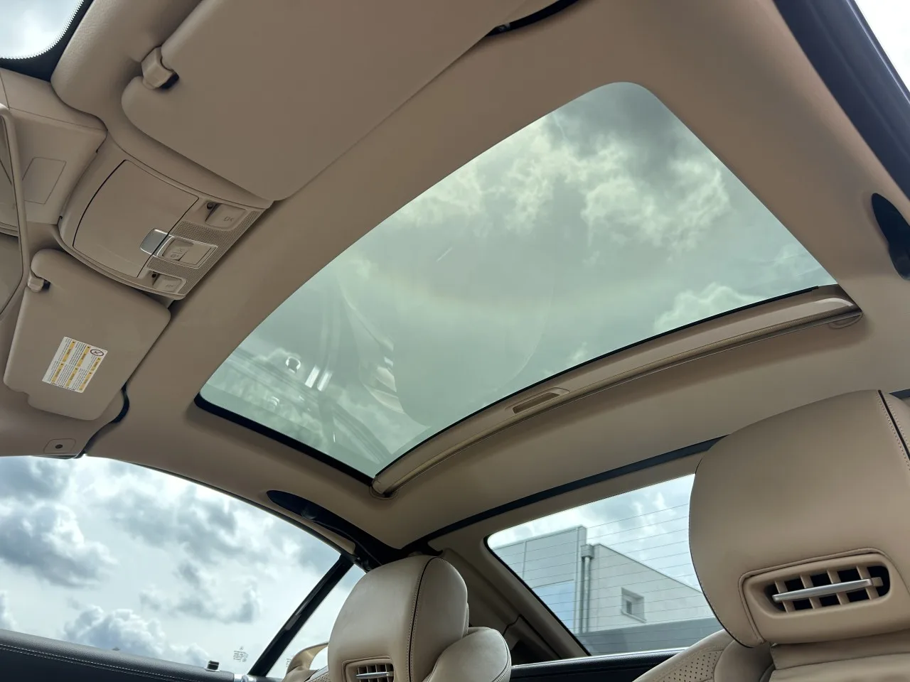 2013 Mercedes-AMG SL 63 Roadster angeboten von einem Fachhändler in Písek, Tschechien, Foto 40 von 42