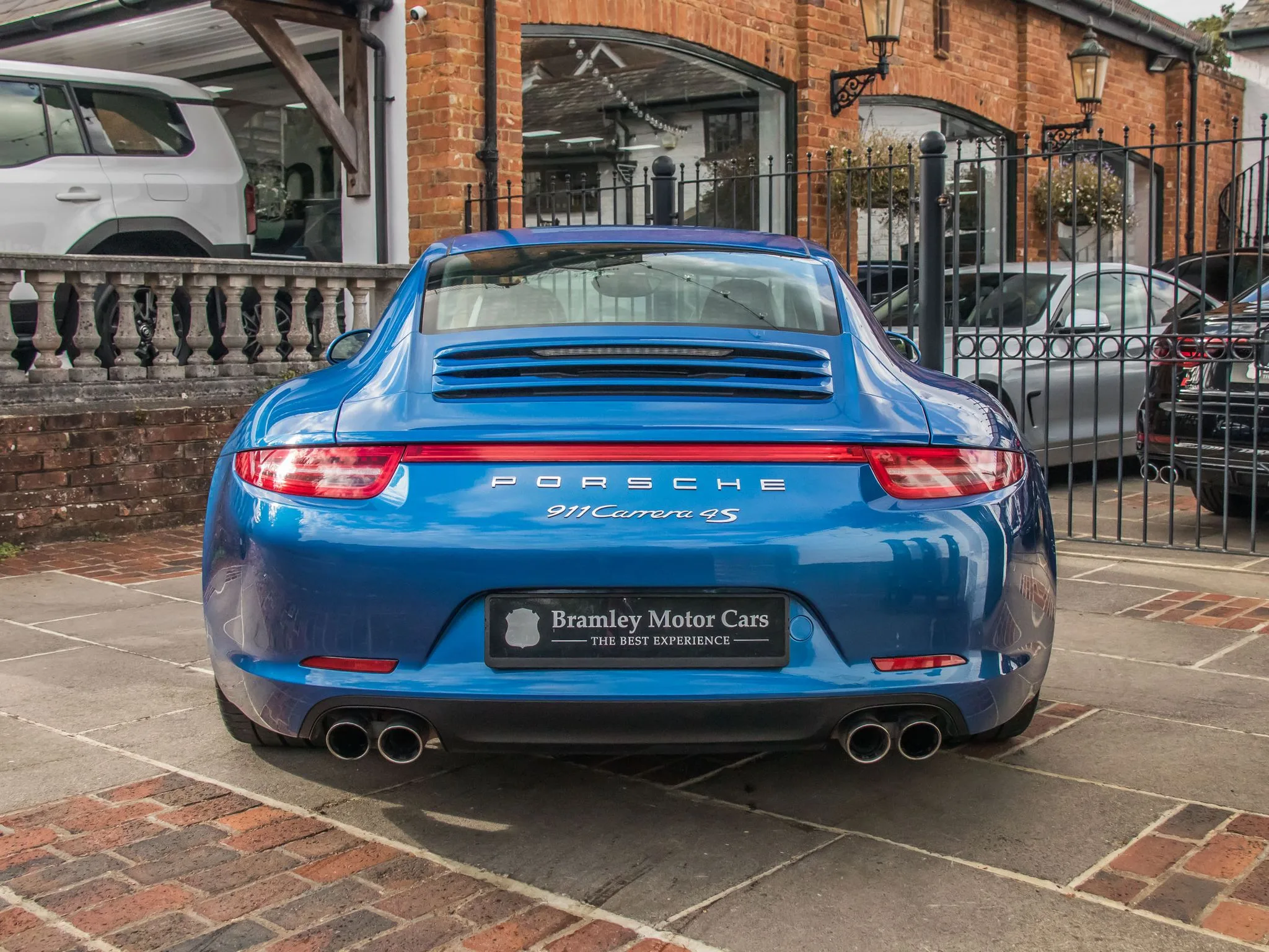 2013 Porsche 911 Carrera 4S, 8/23