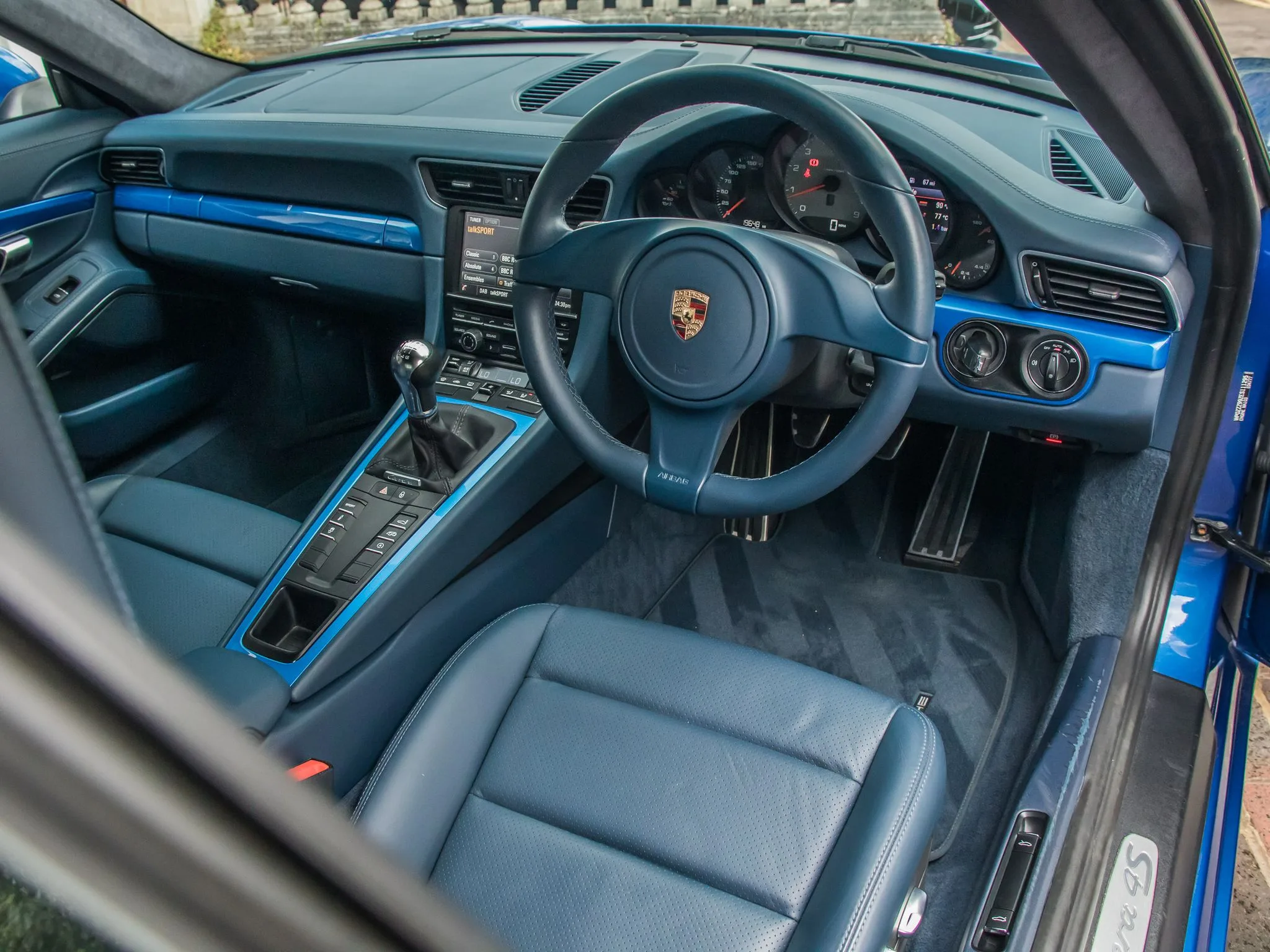 2013 Porsche 911 Carrera 4S, 20/23
