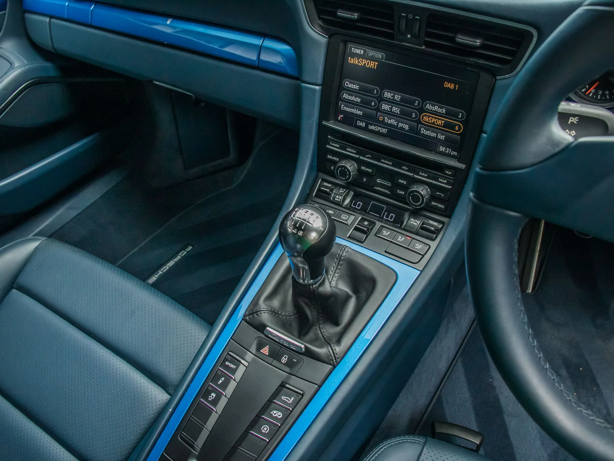 2013 Porsche 911 Carrera 4S, 21/23