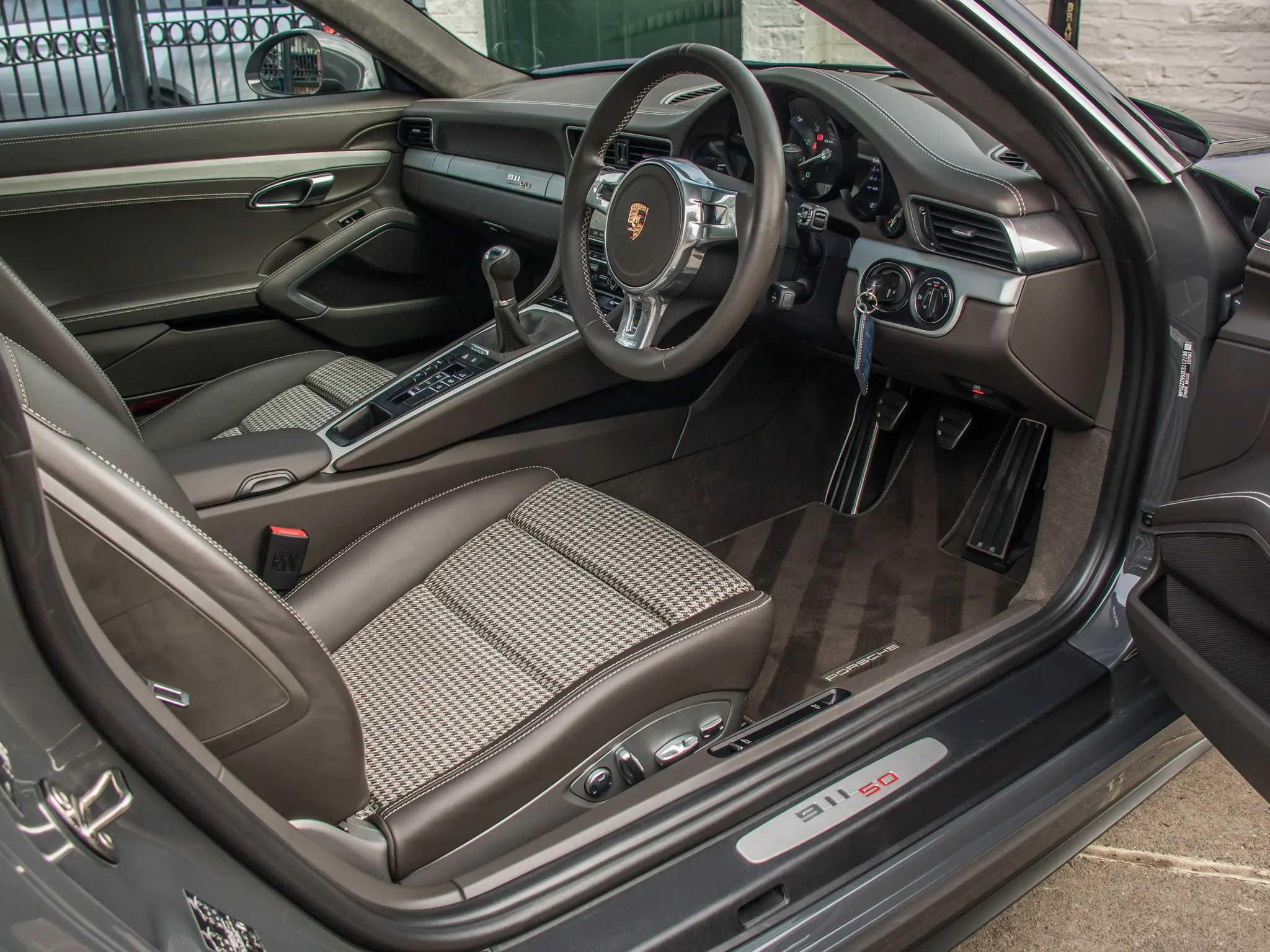 2013 Porsche 911 Carrera S 50th Anniversary Edition, 16/24