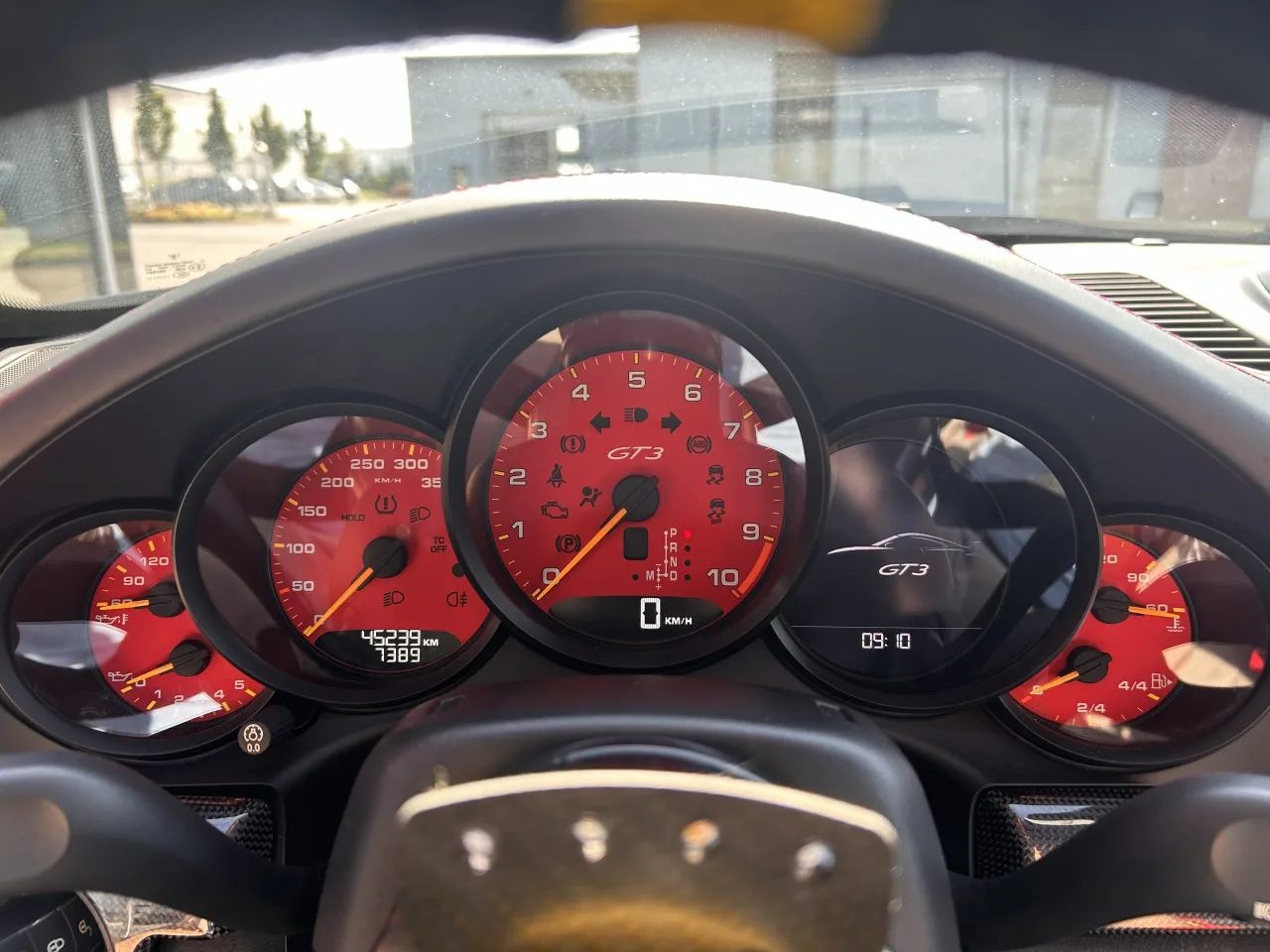 2013 Porsche 911 GT3 GT3 Cup specification proposée par un concessionnaire spécialisé à Písek, Tchéquie, photo 16 sur 23