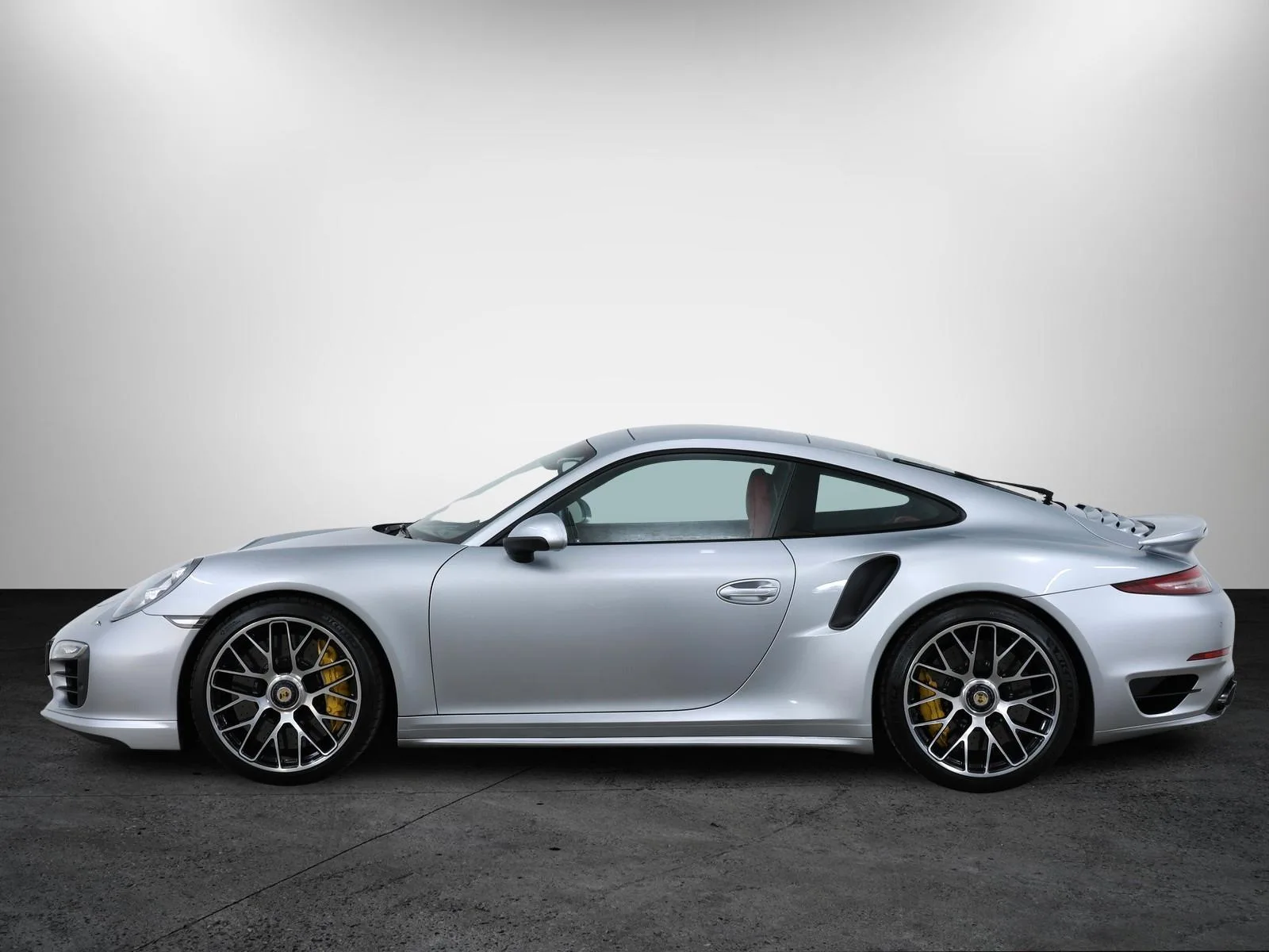 2013 Porsche 911 Turbo S, 6/19