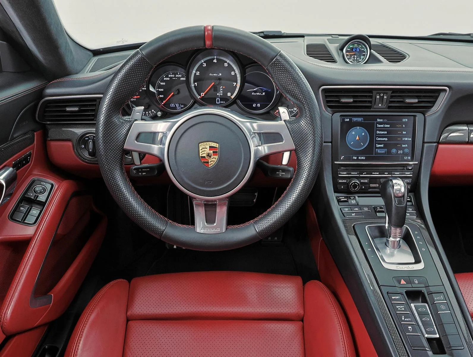 2013 Porsche 911 Turbo S, 14/19