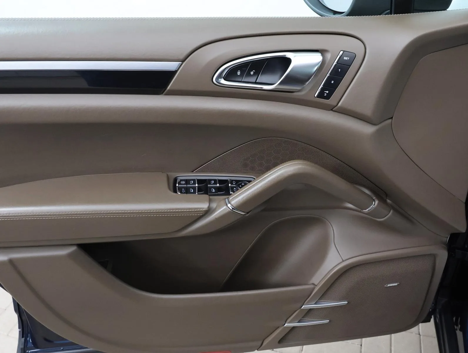 2013 Porsche Cayenne S Diesel, 17/30