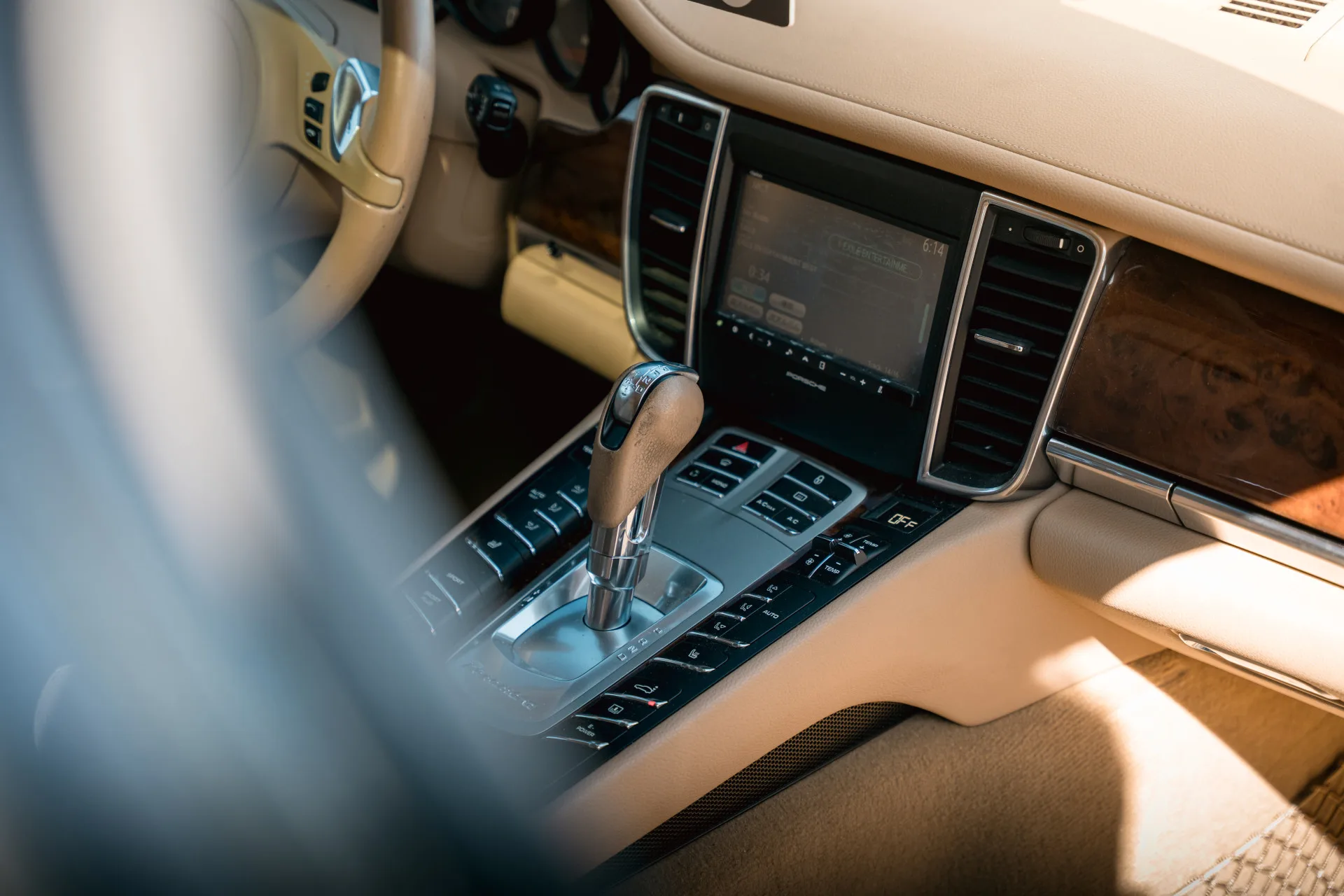 2013 Porsche Panamera S Hybrid, 13/30