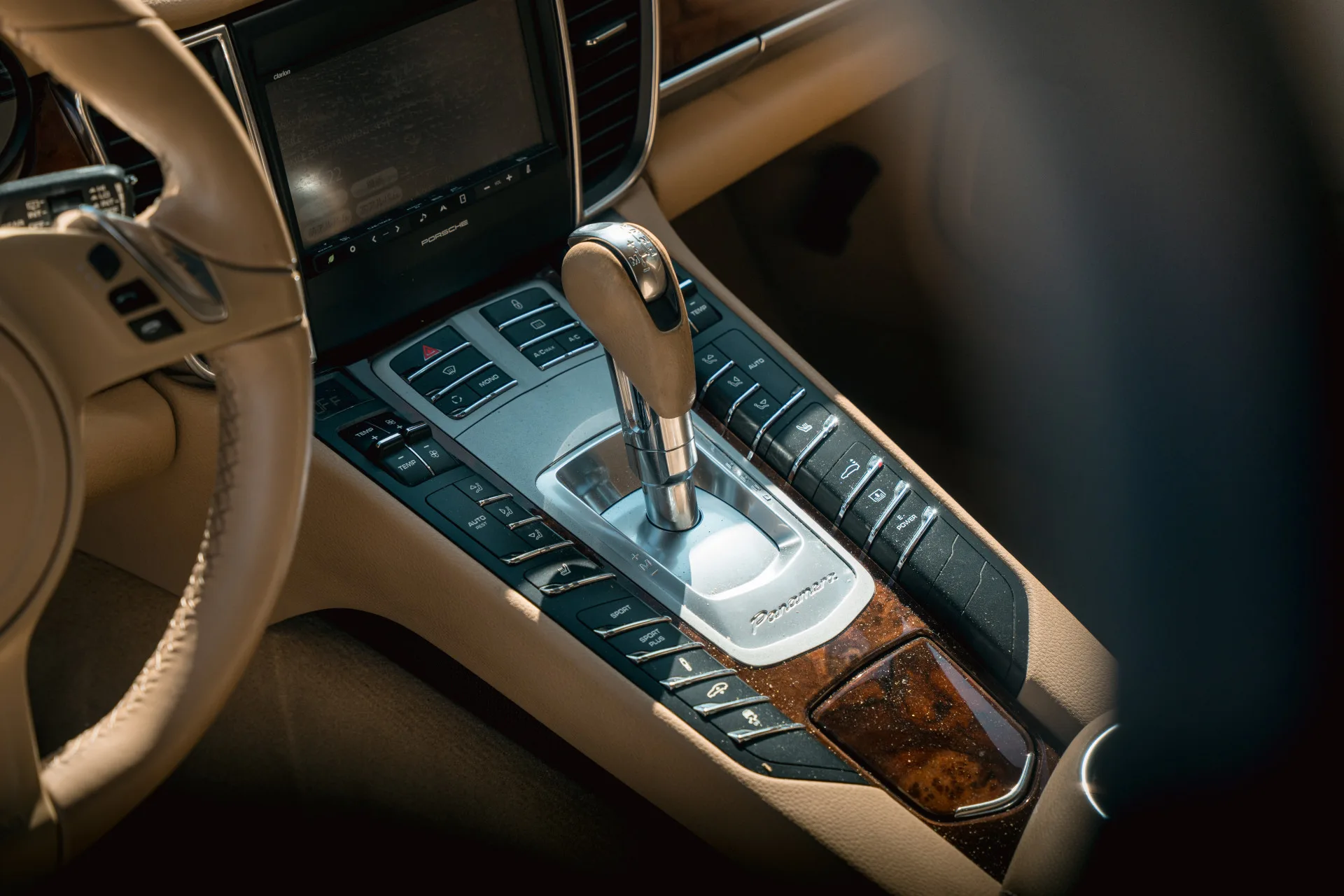 2013 Porsche Panamera S Hybrid, 16/30