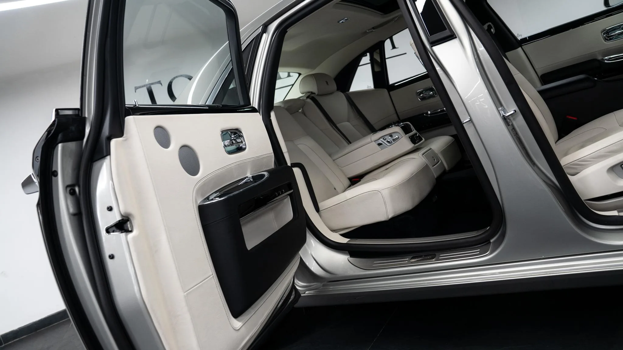 2013 Rolls-Royce Ghost, 21/30