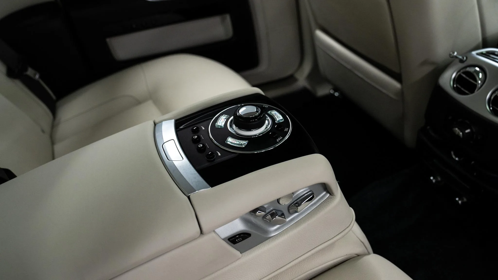 2013 Rolls-Royce Ghost, 23/30