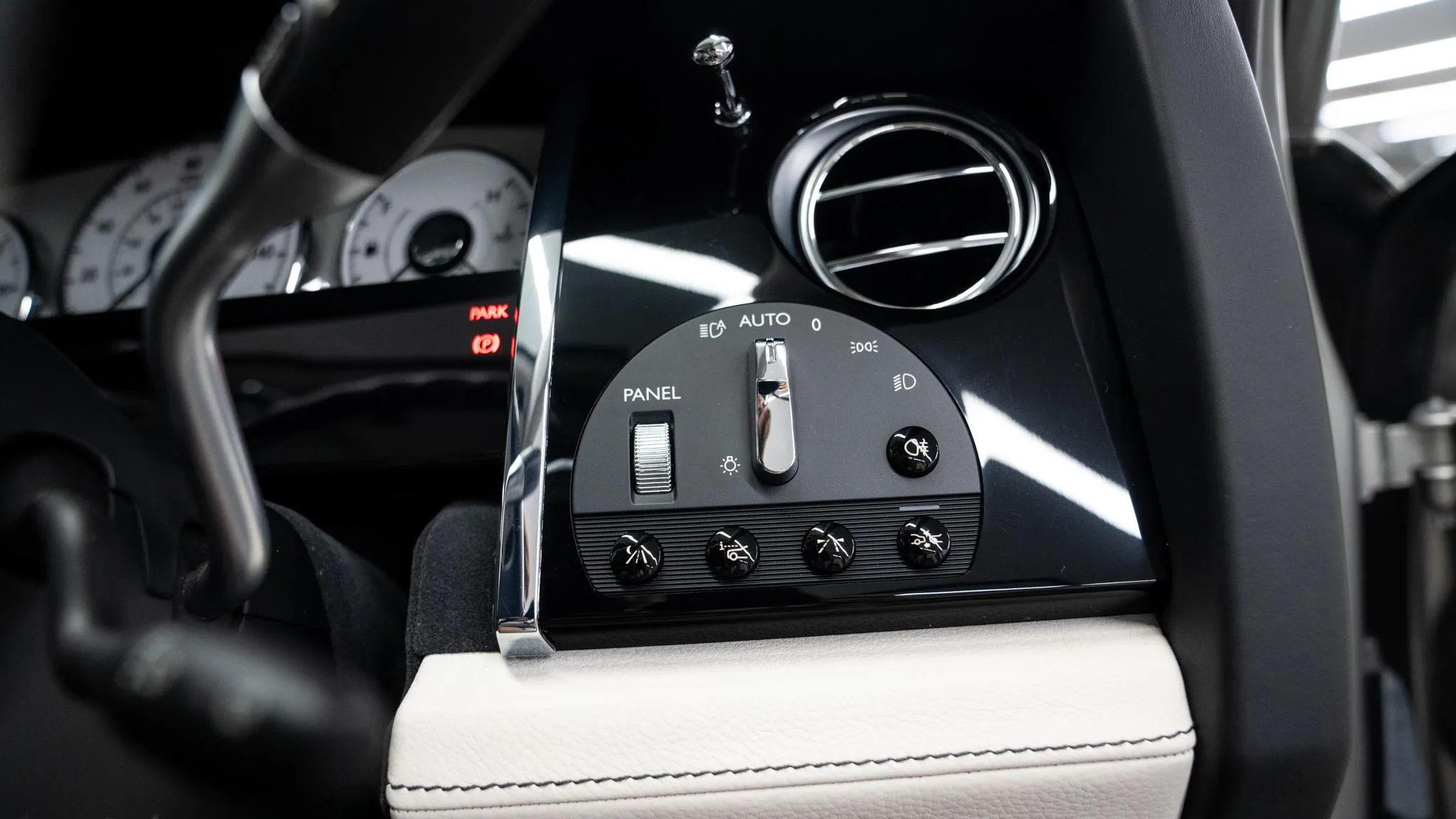 2013 Rolls-Royce Ghost, 29/30