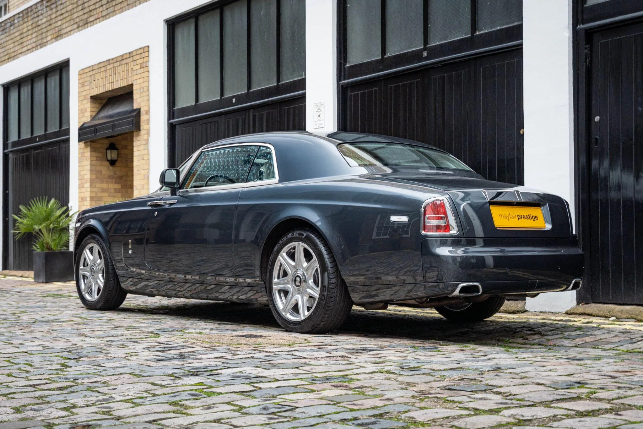 2013 Rolls-Royce Phantom Coupé Series II, 5/30