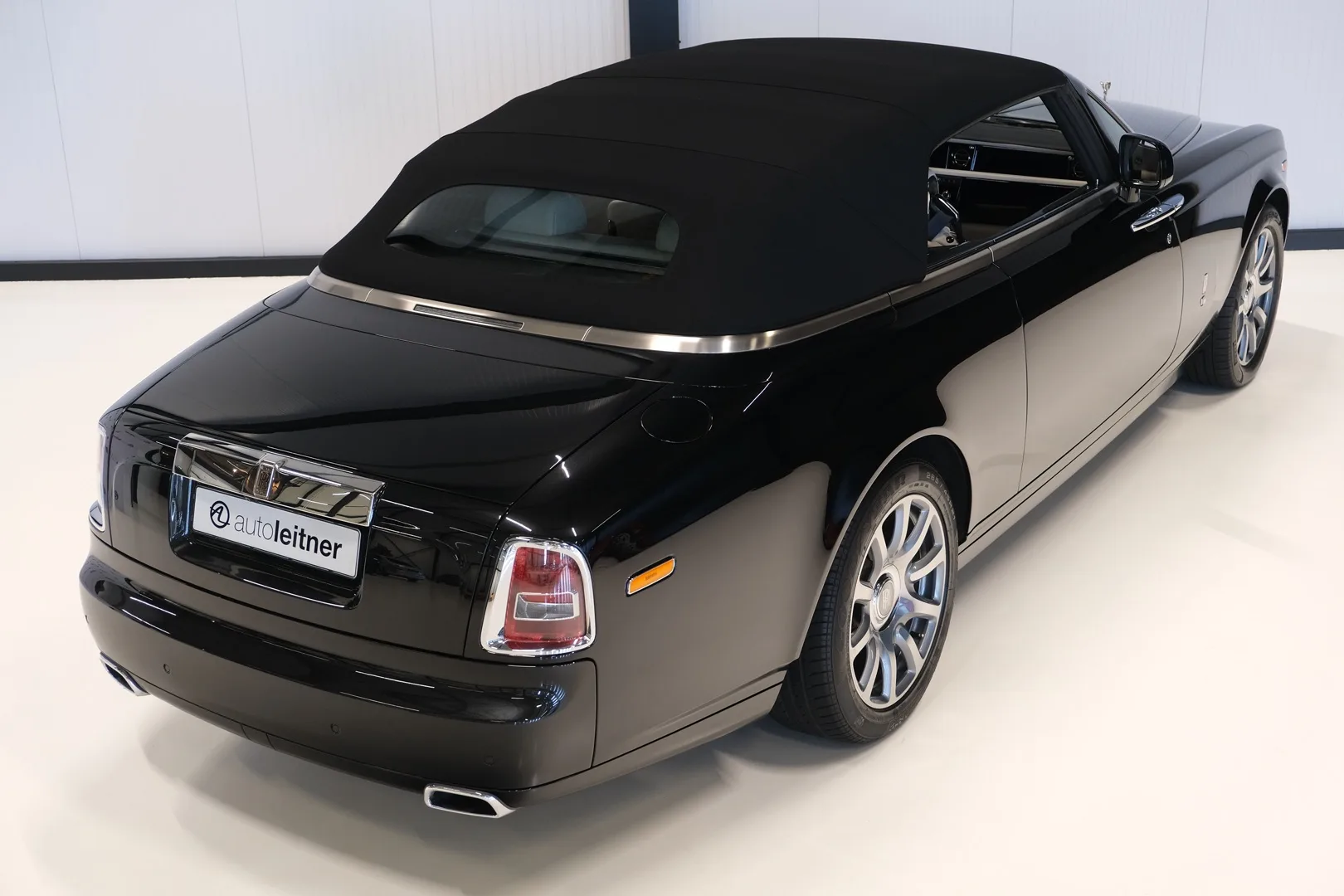 2013 Rolls-Royce Phantom Drophead Coupé Series II, 3/30