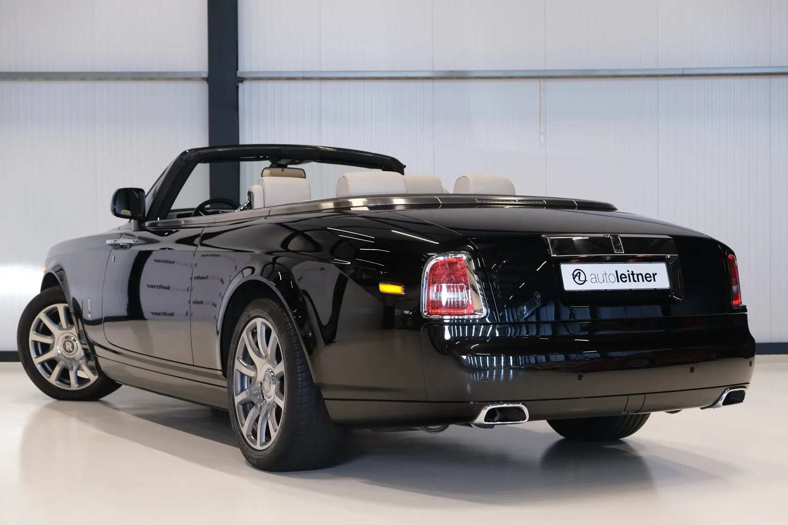 2013 Rolls-Royce Phantom Drophead Coupé Series II, 11/30
