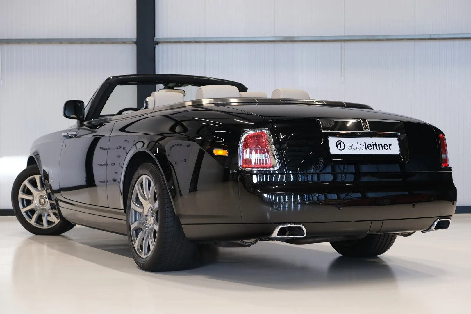 2013 Rolls-Royce Phantom Drophead Coupé Series II, 19/30