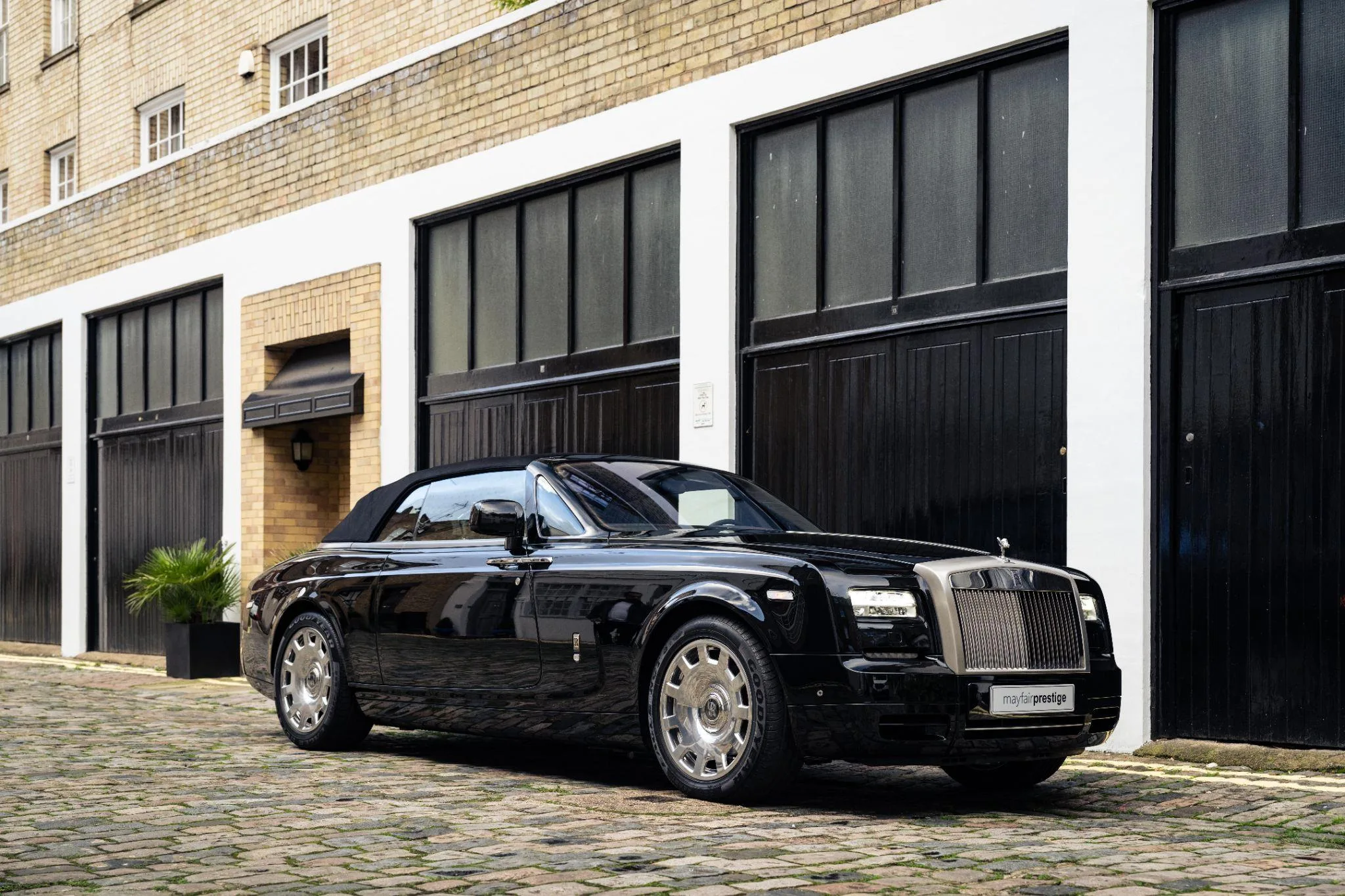 2013 Rolls-Royce Phantom Drophead Coupé Series II, 7/30