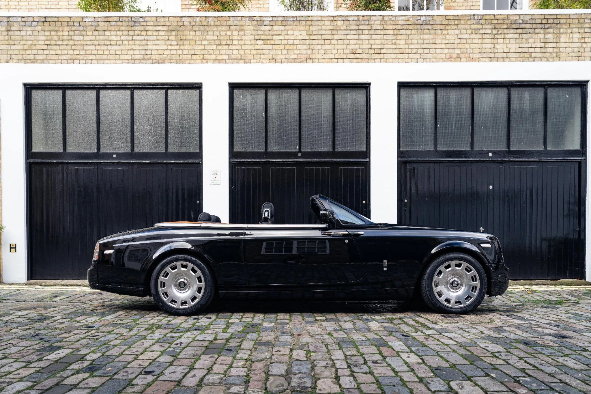 2013 Rolls-Royce Phantom Drophead Coupé Series II, 17/30