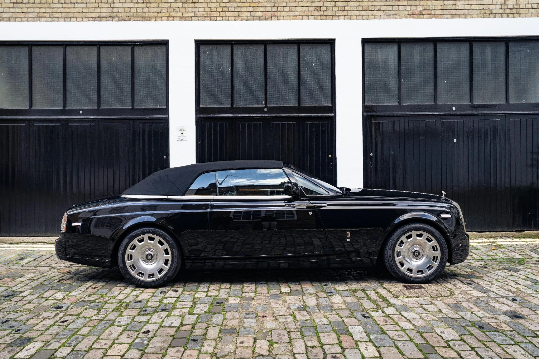 2013 Rolls-Royce Phantom Drophead Coupé Series II, 19/30
