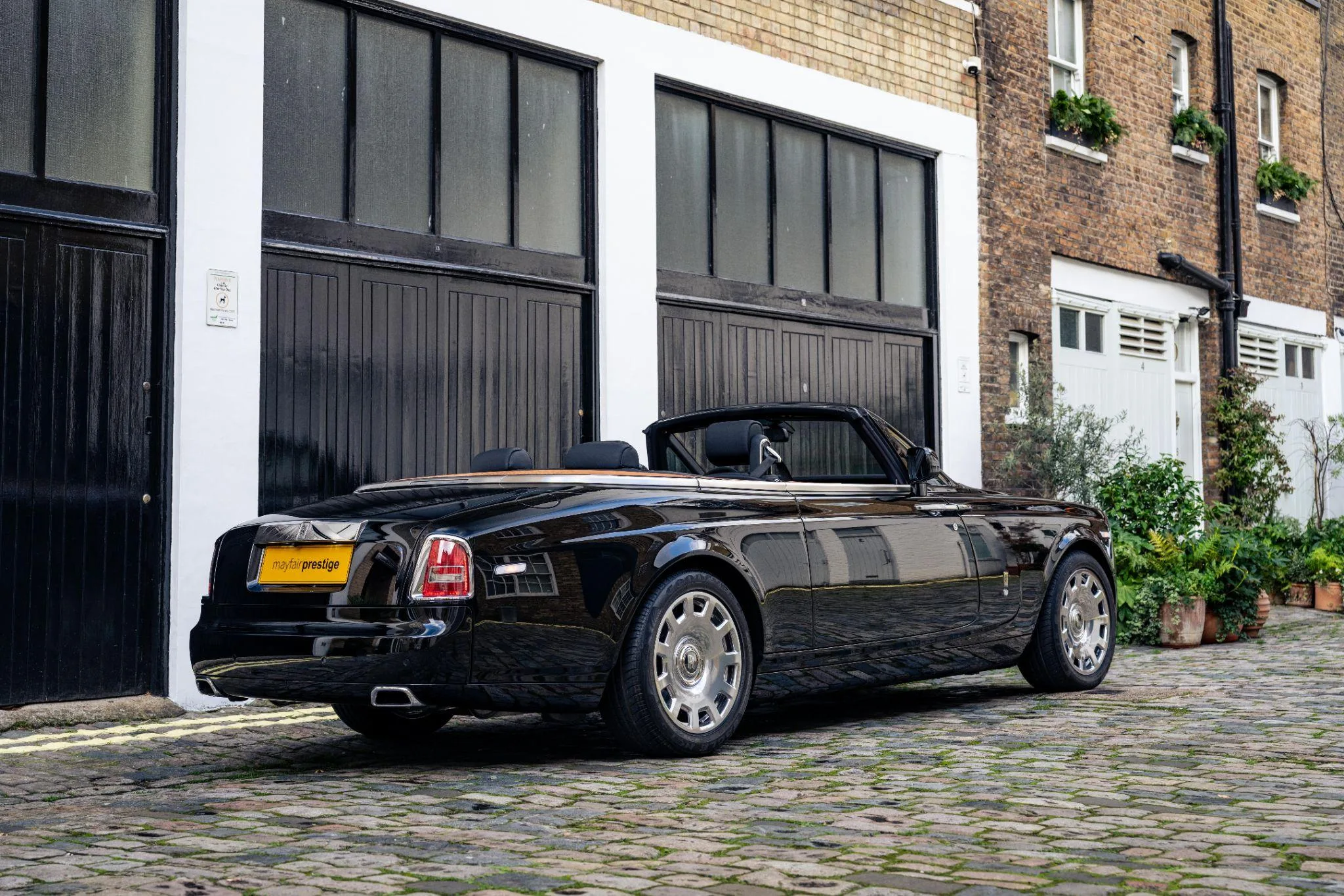 2013 Rolls-Royce Phantom Drophead Coupé Series II, 22/30