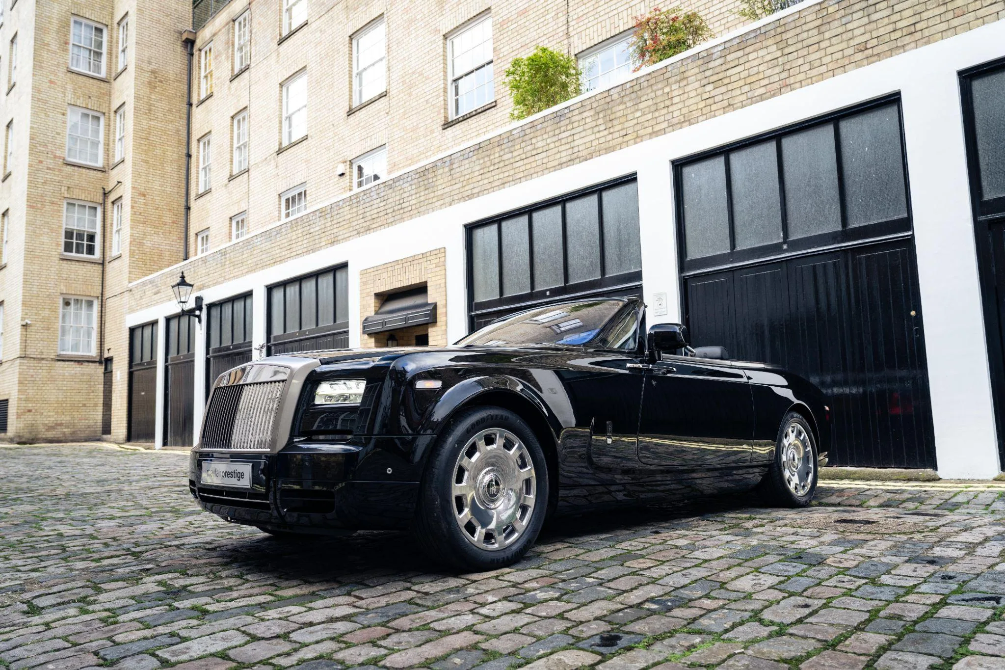 2013 Rolls-Royce Phantom Drophead Coupé Series II, 23/30