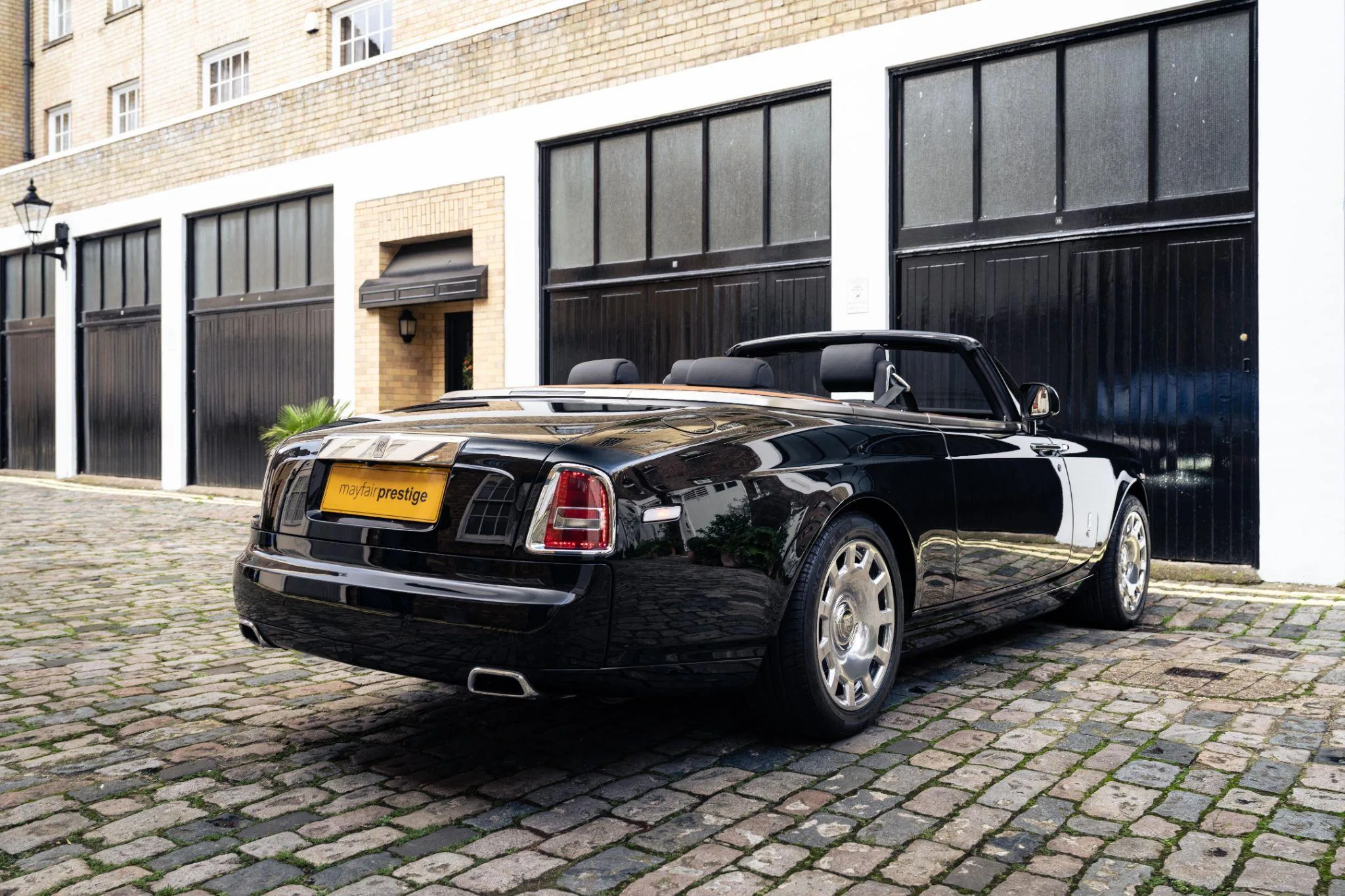 2013 Rolls-Royce Phantom Drophead Coupé Series II, 24/30