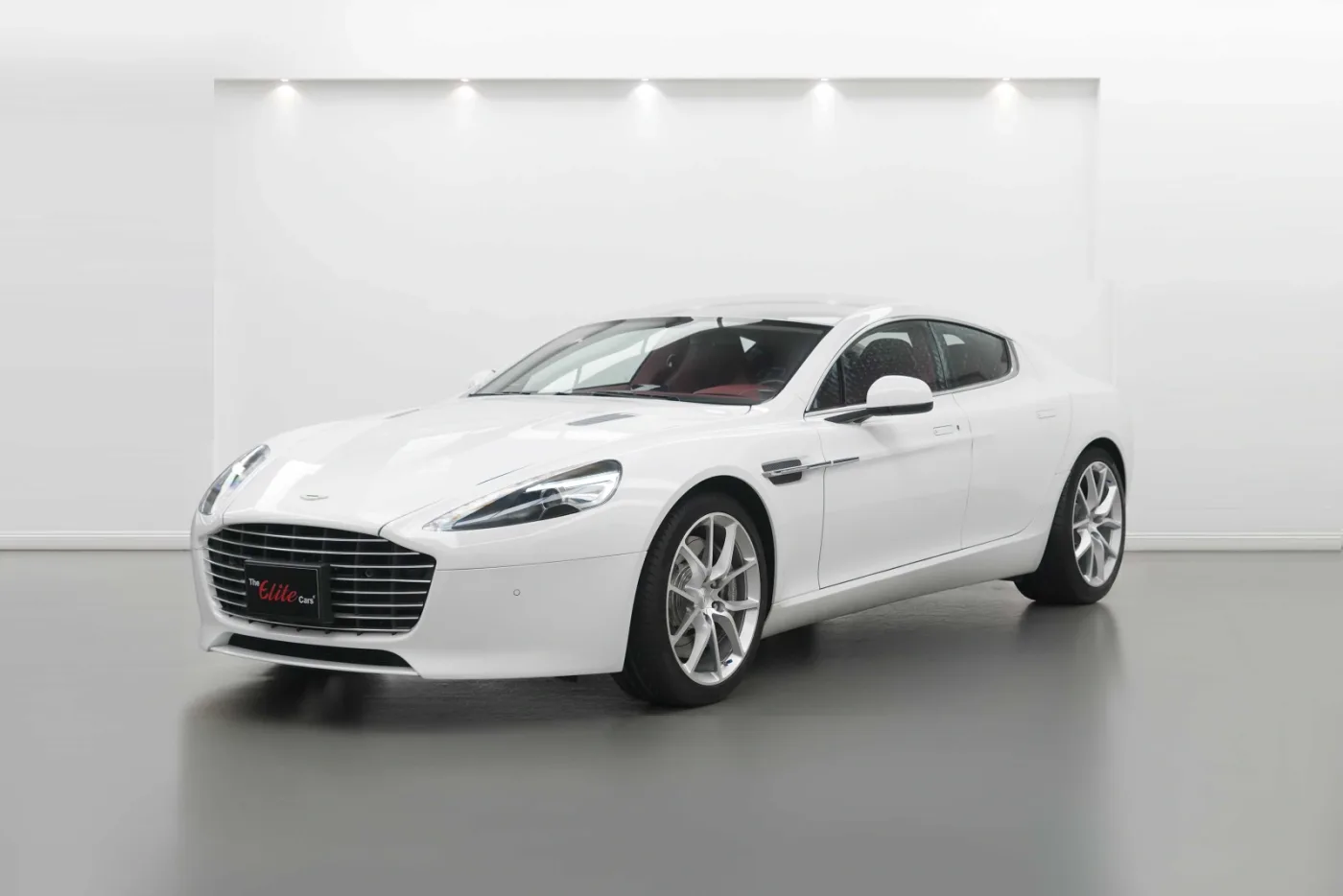 2014 Aston Martin Rapide S offered by a specialist dealer in Dubai, United Arab Emirates, photo 8 of 10