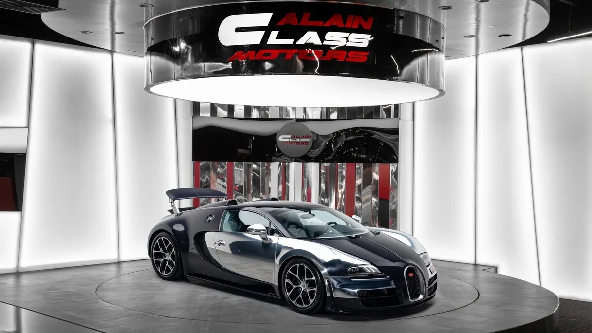2014 Bugatti Veyron Grand Sport Vitesse proposée par un concessionnaire spécialisé à Dubai, Émirats arabes unis, photo principale