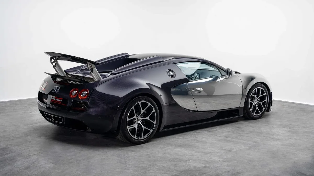 2014 Bugatti Veyron Grand Sport Vitesse offered by a specialist dealer in Dubai, United Arab Emirates, photo 3 of 25