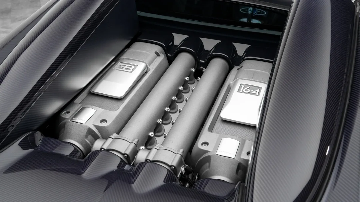 2014 Bugatti Veyron Grand Sport Vitesse offered by a specialist dealer in Dubai, United Arab Emirates, photo 25 of 25