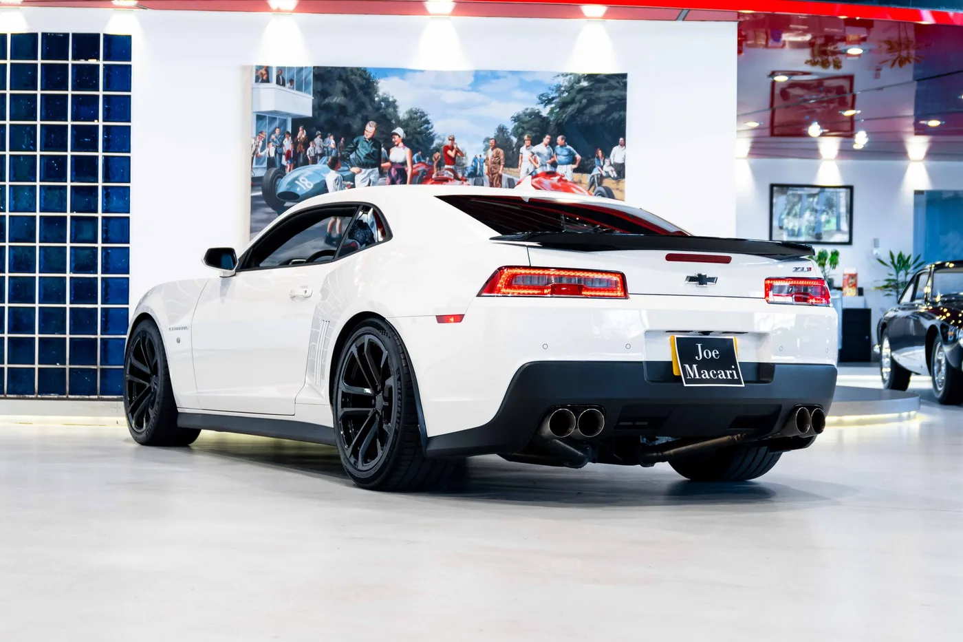 2014 Chevrolet Camaro ZL1 offered by a collector car specialist in London, United Kingdom, photo 11 of 22