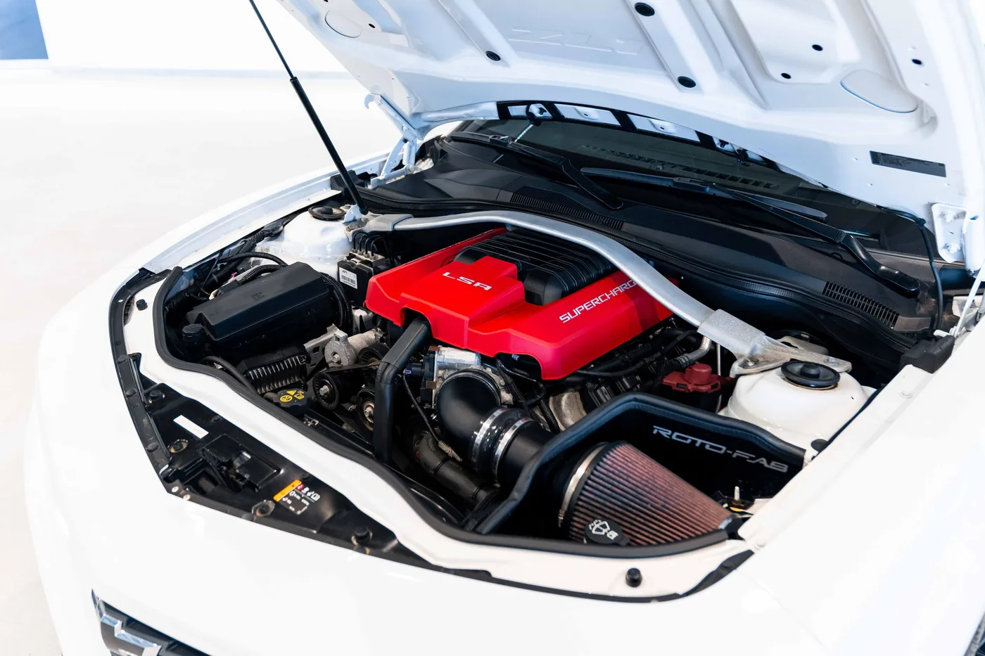2014 Chevrolet Camaro ZL1 offered by a collector car specialist in London, United Kingdom, photo 21 of 22