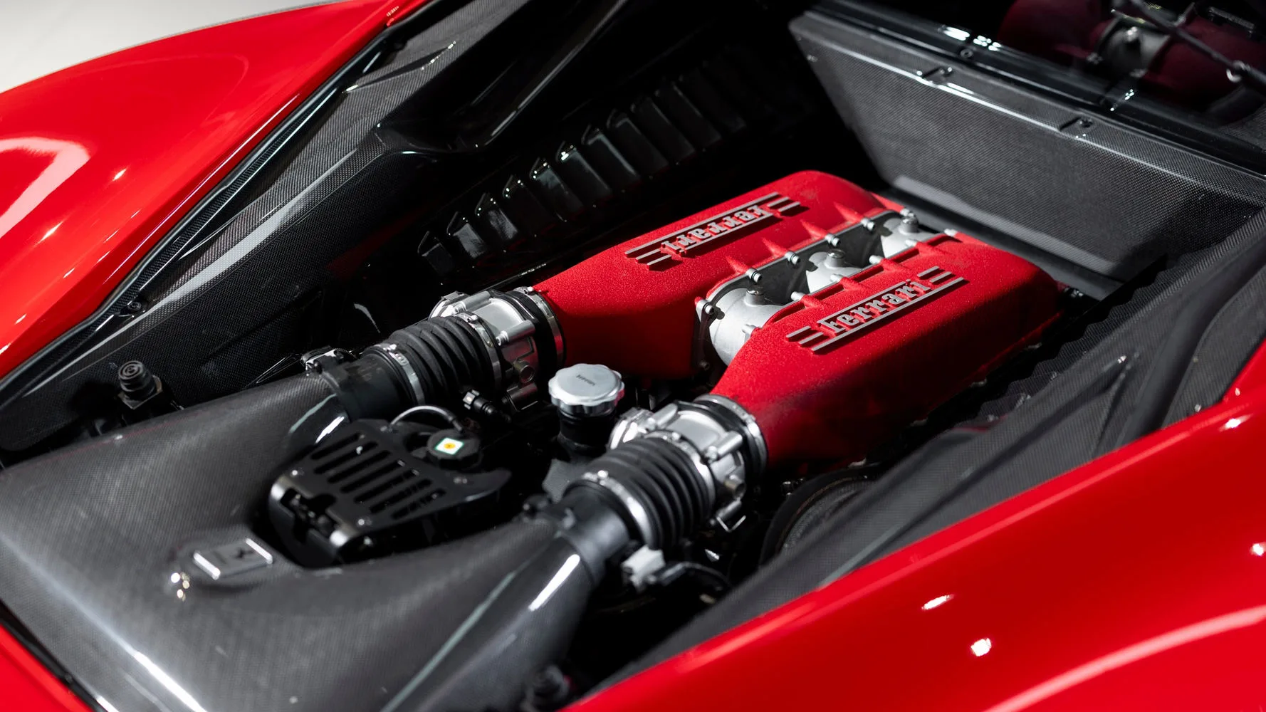 2014 Ferrari 458 Italia, 27/30