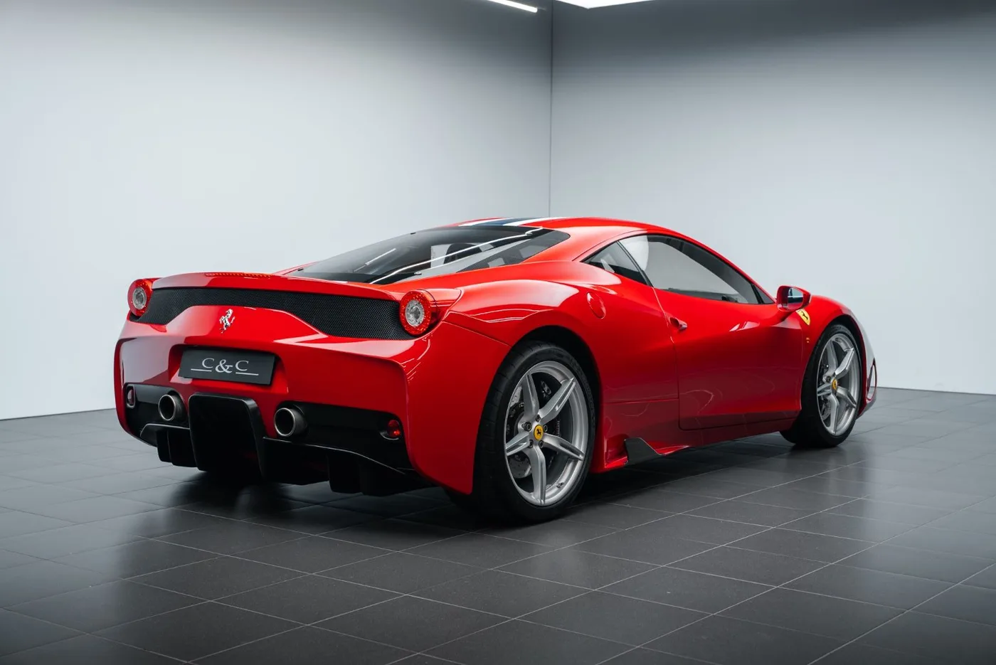 2014 Ferrari 458 Speciale angeboten von einem Fachhändler in Putzbrunn, Deutschland, Foto 3 von 25
