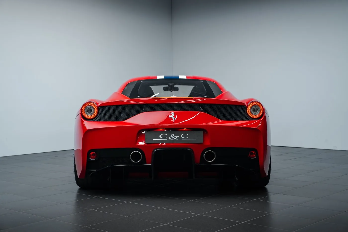 2014 Ferrari 458 Speciale angeboten von einem Fachhändler in Putzbrunn, Deutschland, Foto 4 von 25