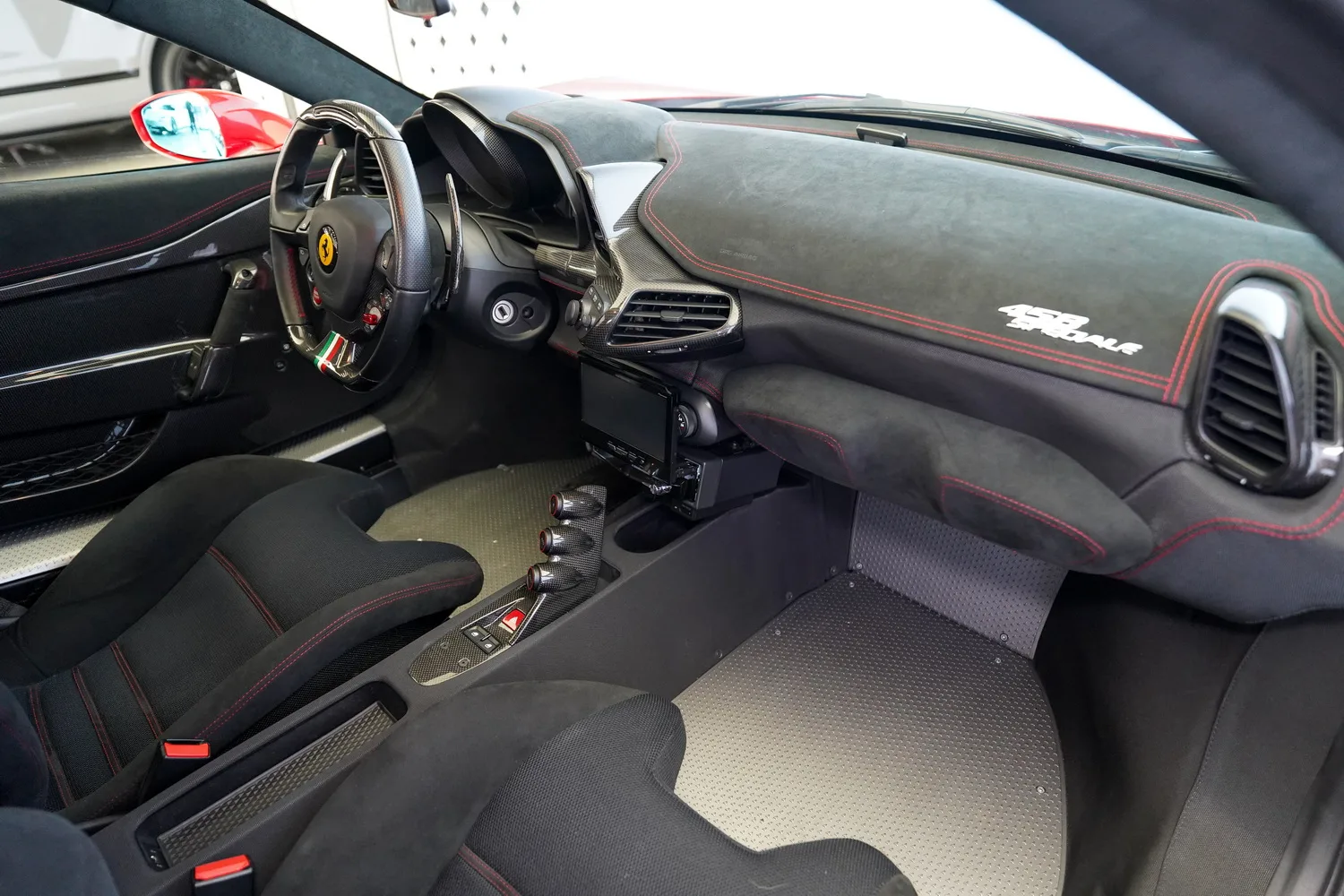 2014 Ferrari 458 Speciale, 16/18