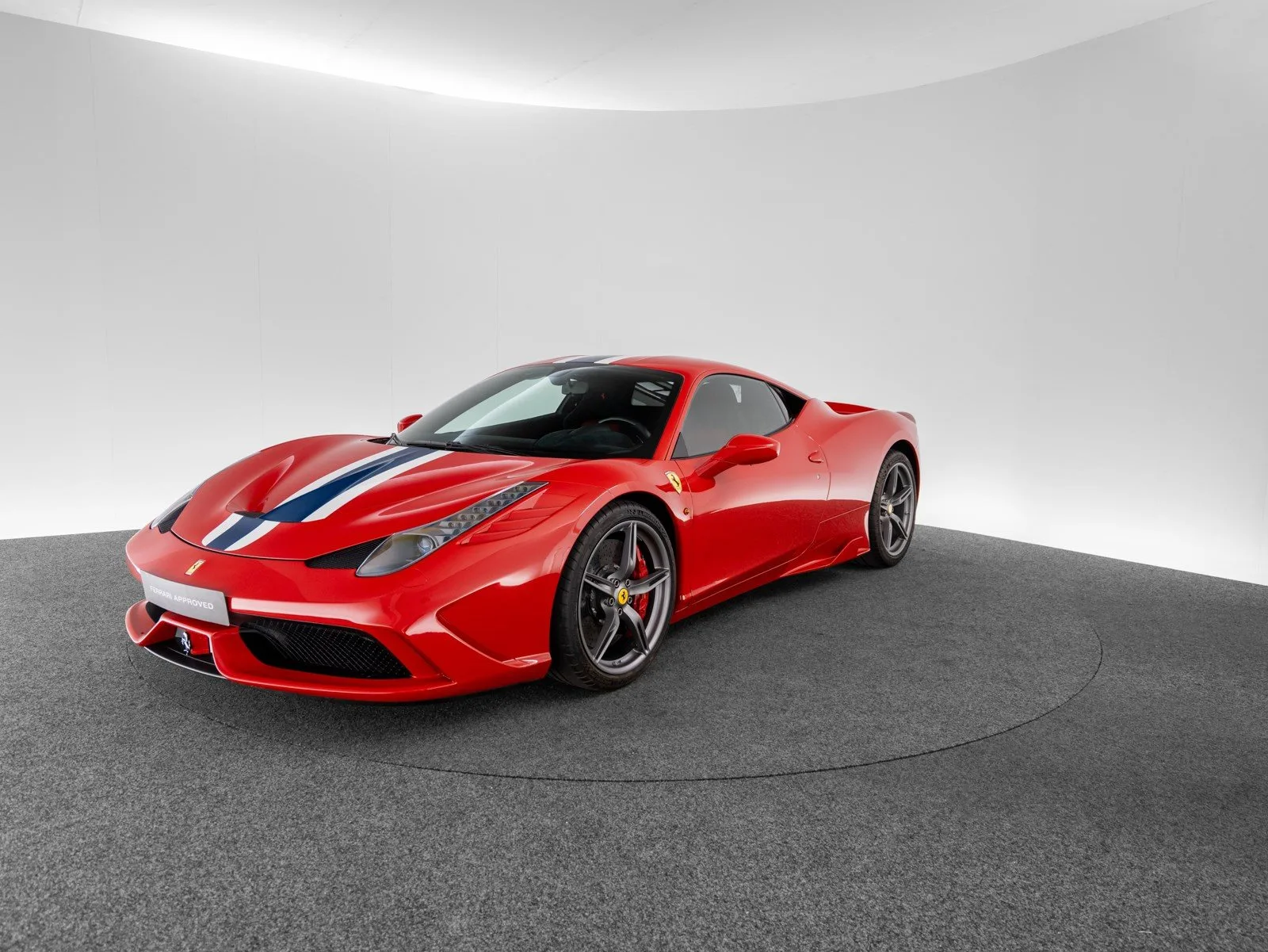 2014 Ferrari 458 Speciale angeboten von einem Fachhändler in Singen, Deutschland, Hauptfoto