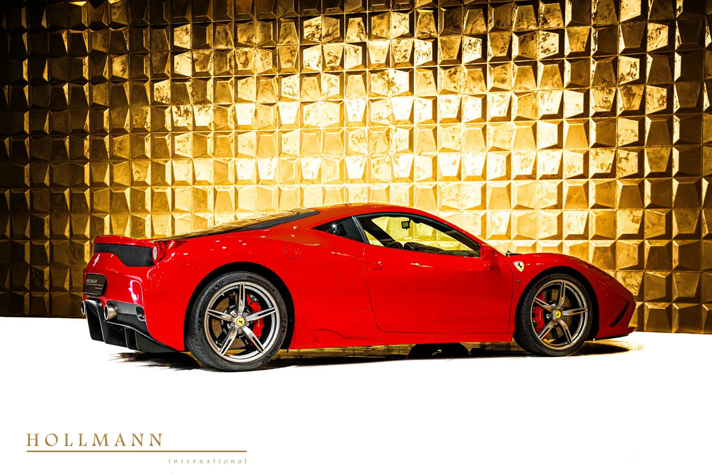 2014 Ferrari 458 Speciale verkauft von einem Fachhändler in Stuhr, Deutschland, Foto 2 von 8